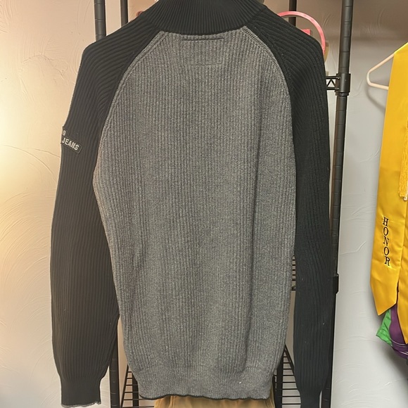 Black and gray. Quarter zip sweater size large. - Picture 4 of 6